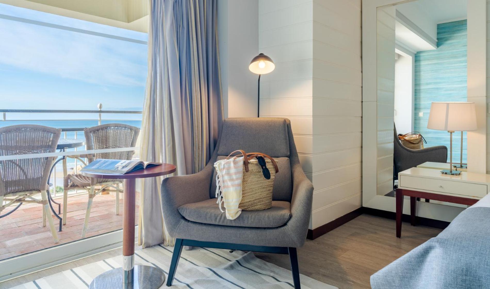 Pestana Alvor Praia Premium Beach & Golf Resort Dış mekan fotoğraf A room at the hotel