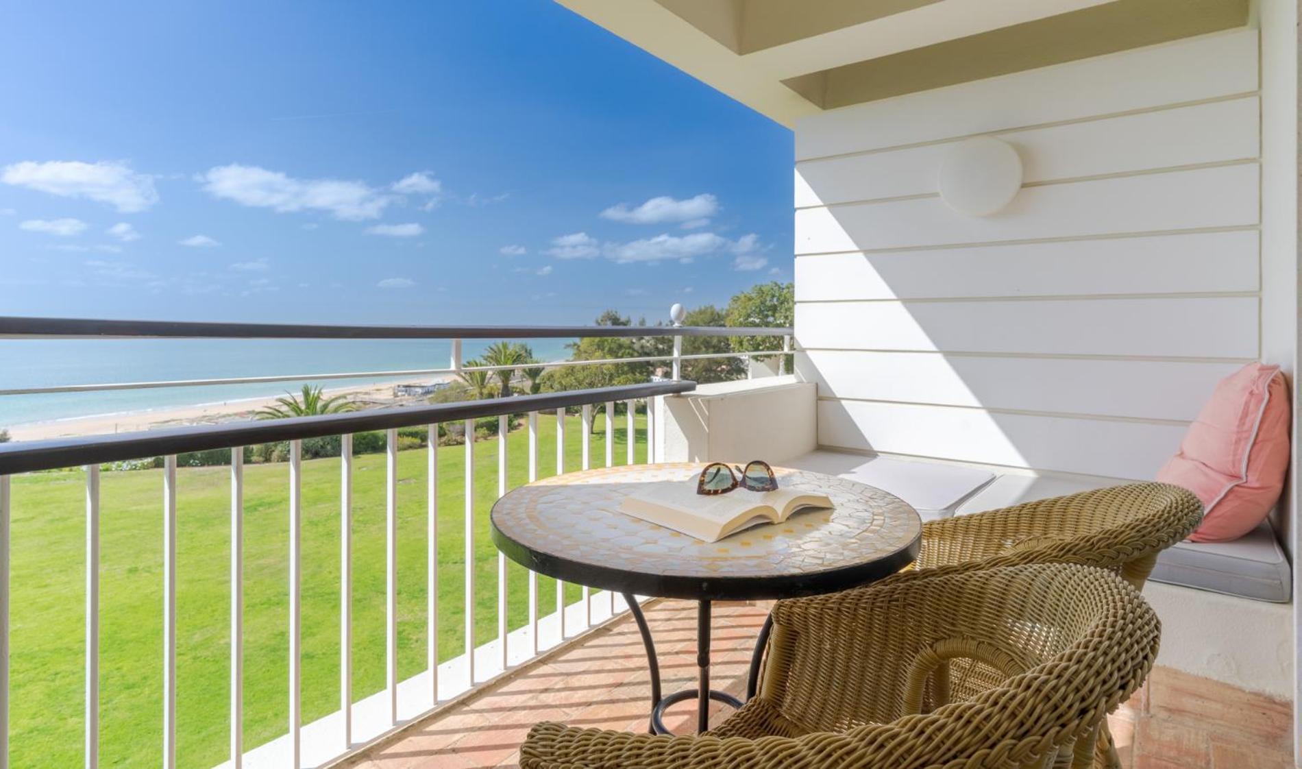 Pestana Alvor Praia Premium Beach & Golf Resort Dış mekan fotoğraf A balcony