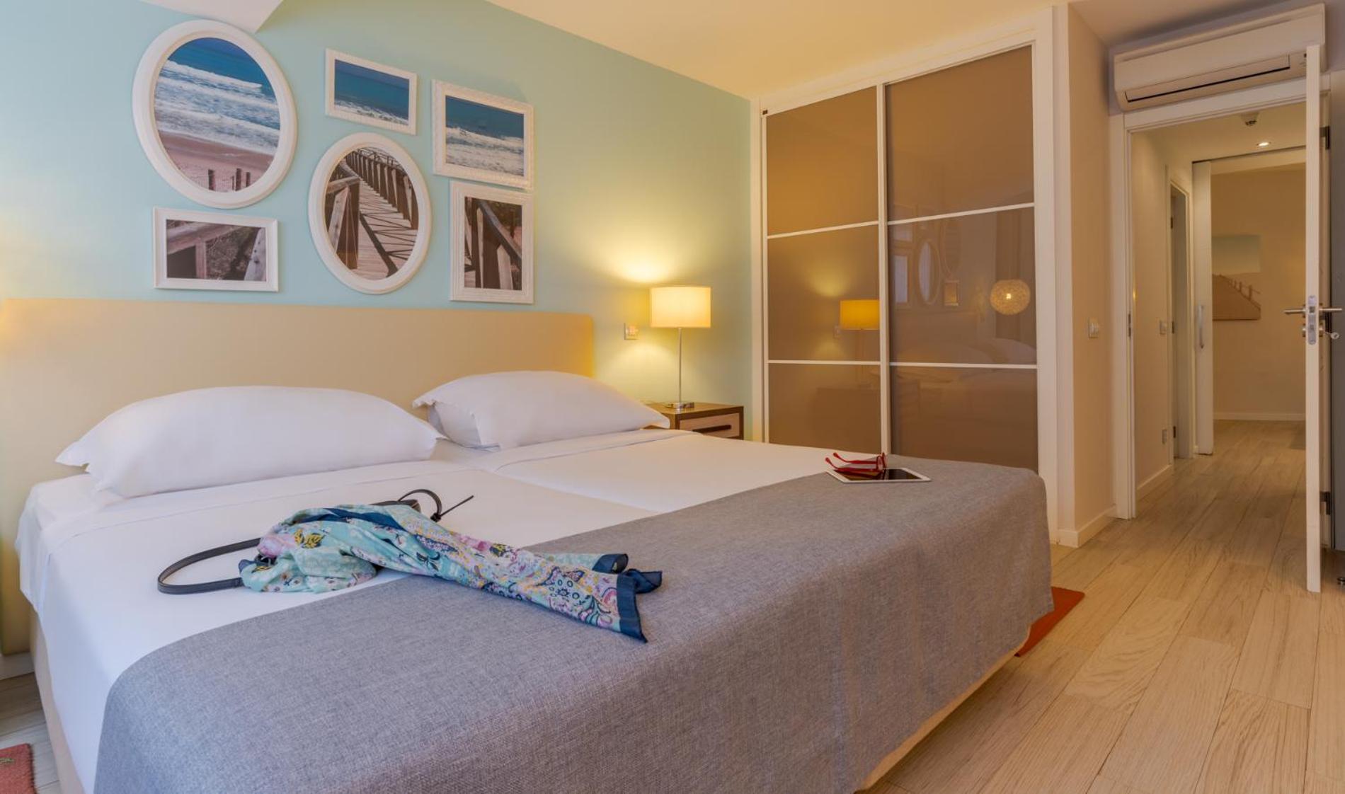 Pestana Alvor Praia Premium Beach & Golf Resort Dış mekan fotoğraf A room at the hotel